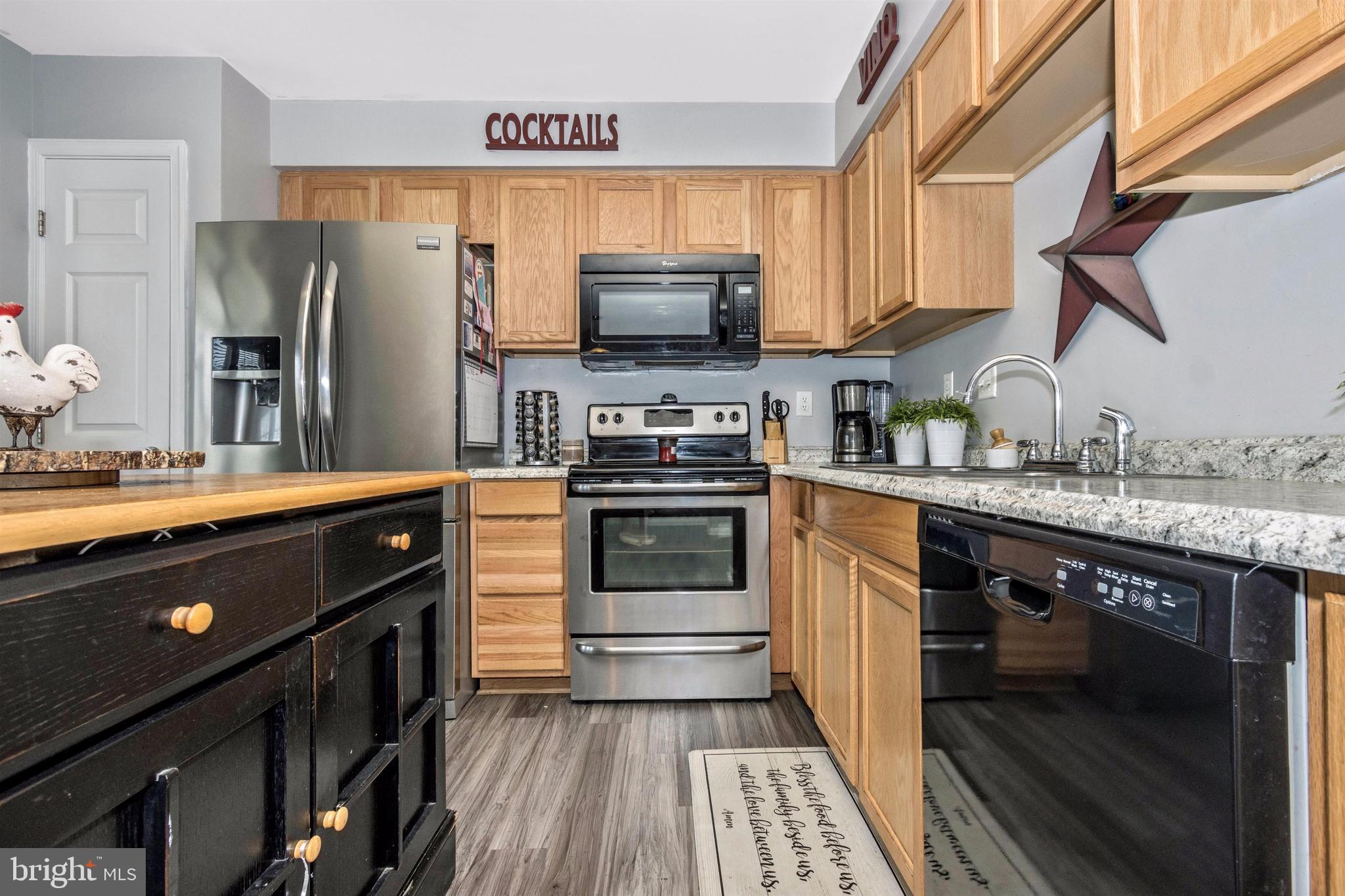 211 Ridgeview Lane Hanover, PA 17331 - Photo 21 of 37 Kitchen