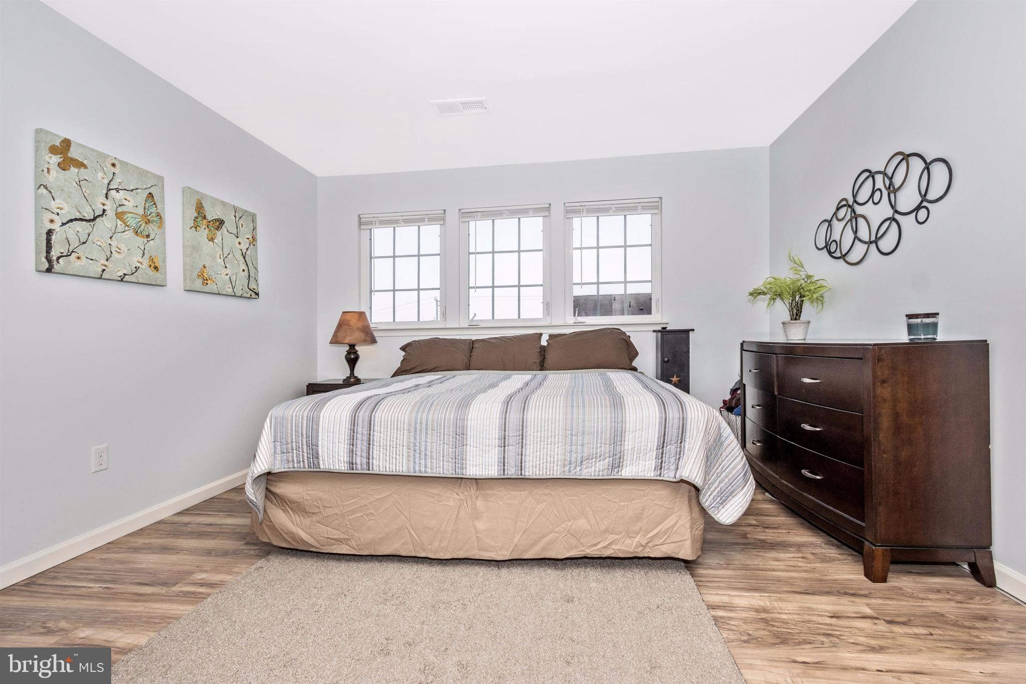 211 Ridgeview Lane Hanover, PA 17331 - Photo 31 of 37 Owner suite