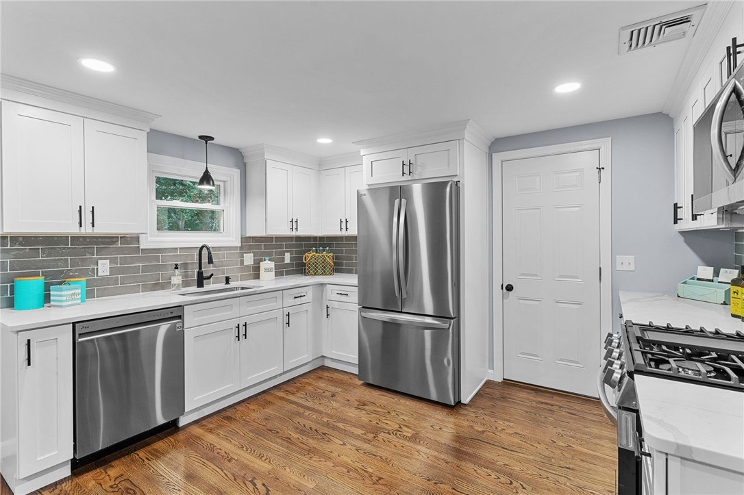 70 Old Homestead Road Warwick, RI 02889 - Photo 10 of 32 Gallery Image 10