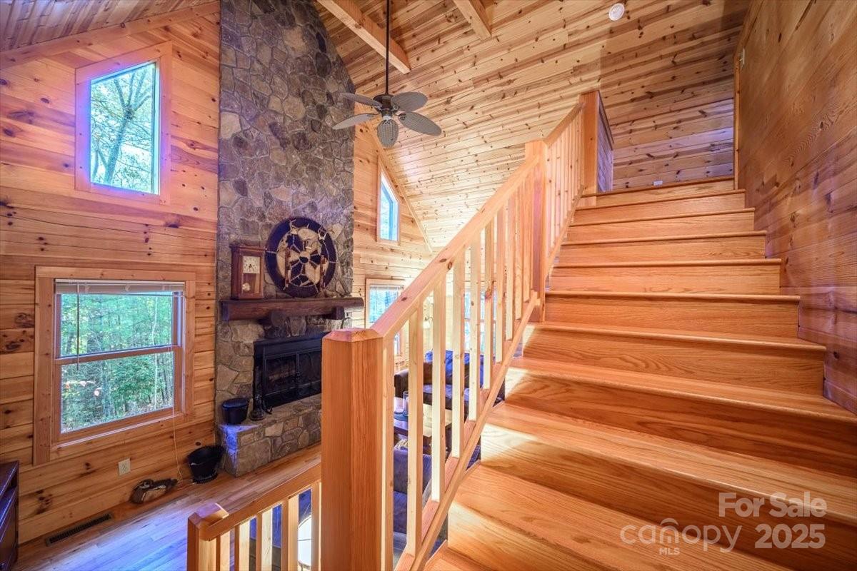 87 Prater Cove Road Franklin, NC 28734 - Photo 30 of 34 a view of entryway with wooden floor and windows