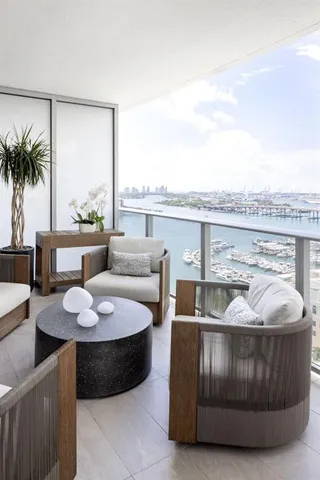 $1,079,000 | 488 Northeast 18th Street, Unit 2010, Miami, FL 33132