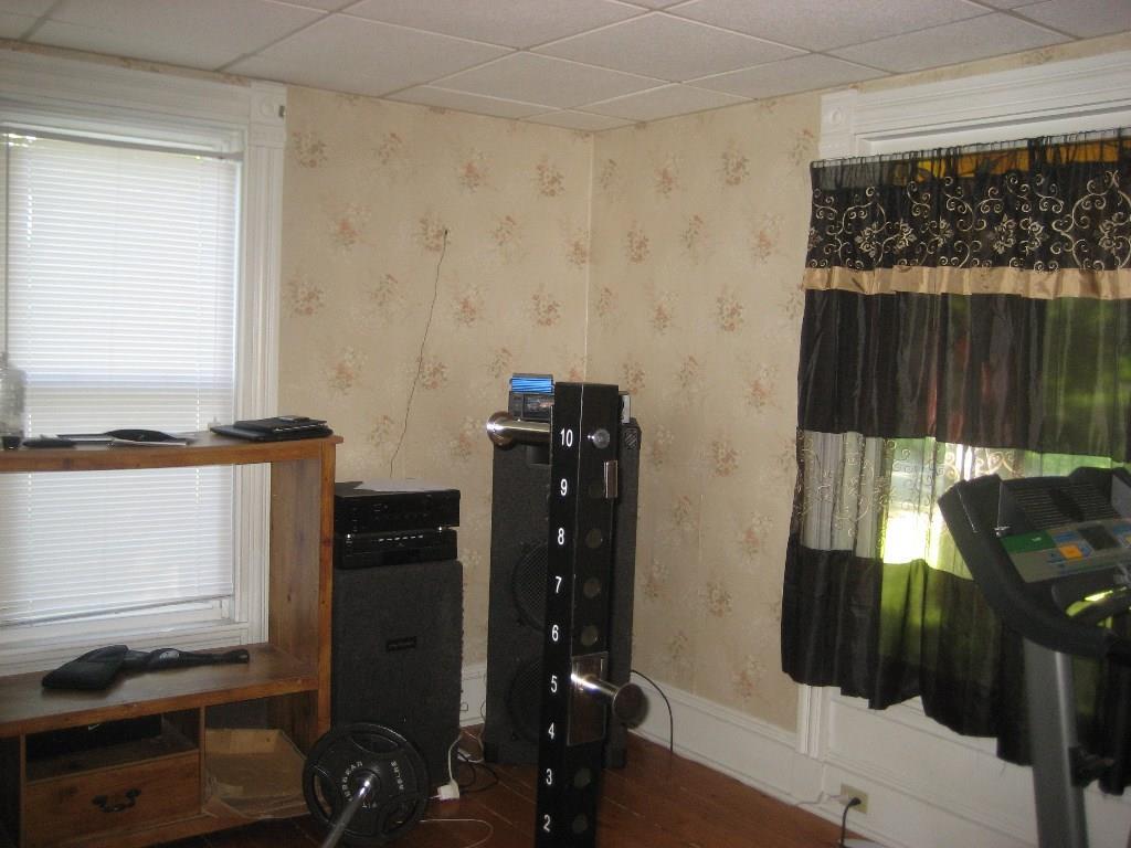 453 Old County Road Rockland, ME 04841 - Photo 21 of 32 Living room