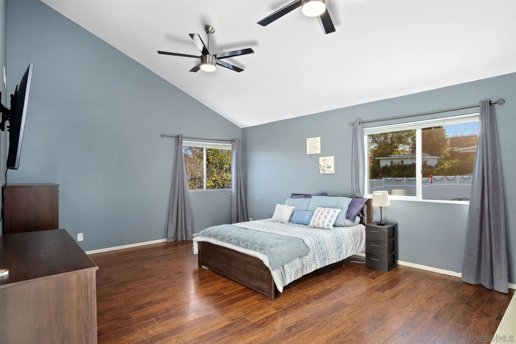 330 Rock Ridge Place Escondido, CA 92027 - Photo 20 of 32 a bedroom with a bed and window