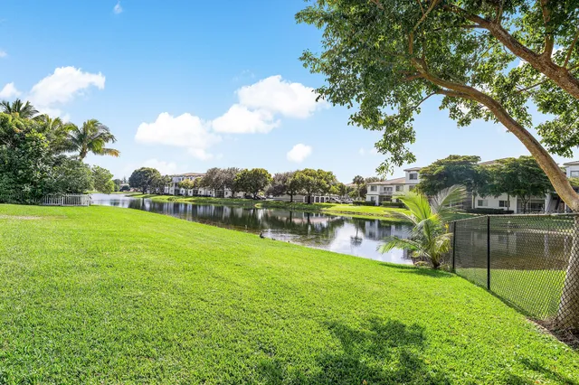 $2,900 | 3256 Commodore Court, West Palm Beach, FL 33411