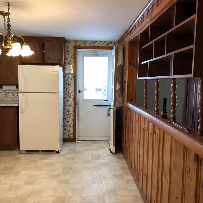 20 Lackey Dam Road Sutton, MA 01590 - Photo 5 of 20 a view of walk in closet with window