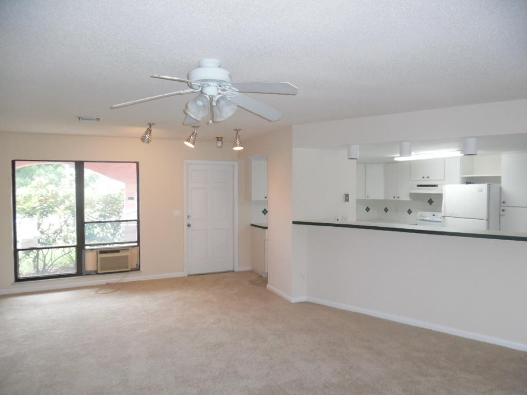 1526 Southeast Pitcher Road Port St. Lucie, FL 34952 - Photo 4 of 19 005