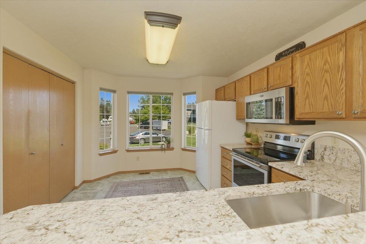 3403 East Buckley Court Mead, WA 99021 - Photo 8 of 31