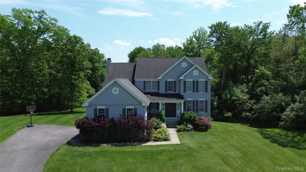 $899,999 | 10 Doolin Court, Wappingers Falls, NY 12590