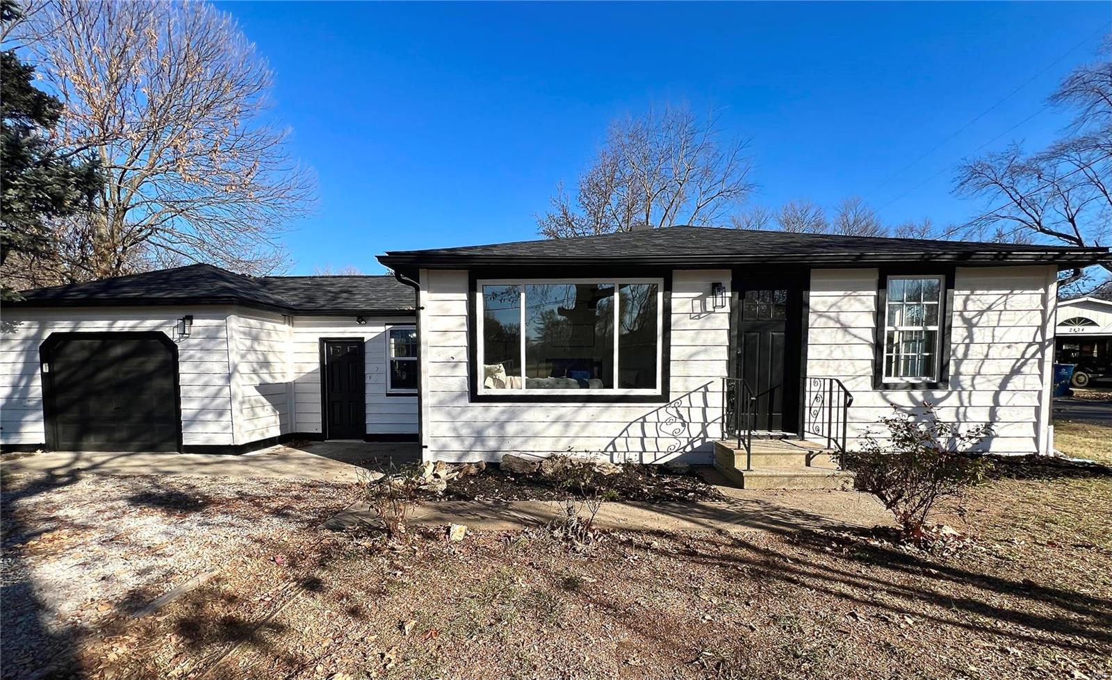 2440 Keebler Road Collinsville, IL 62234 - Photo 1 of 19 Gallery Image 1