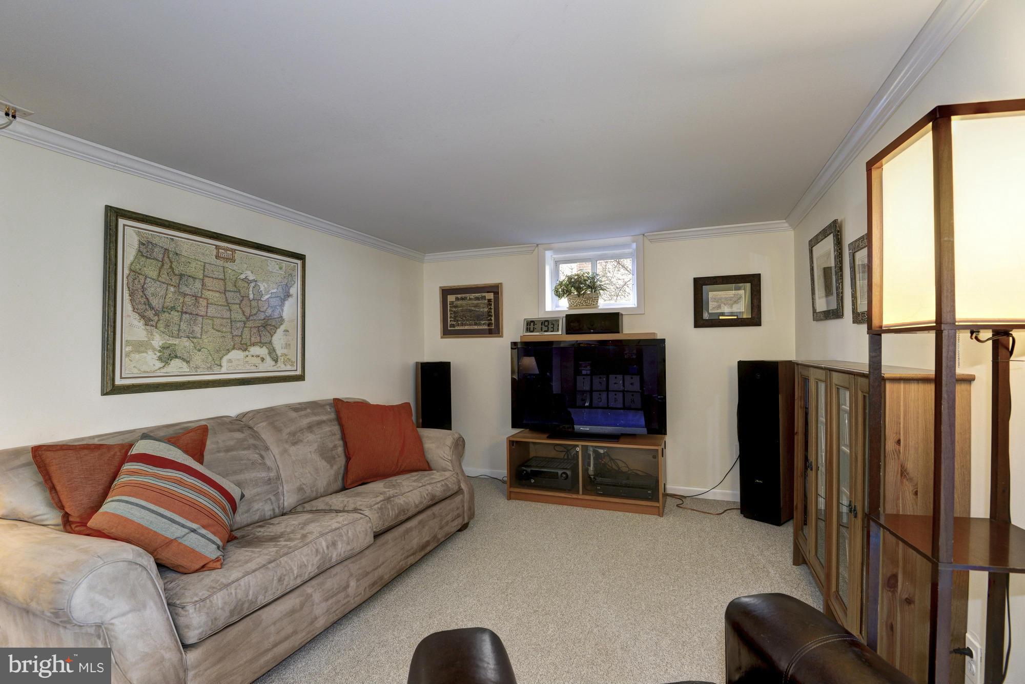 1406 Thornden Road Rockville, MD 20851 - Photo 20 of 29 Family Room