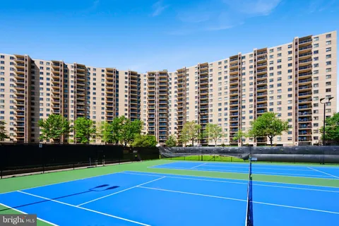 a tall buildings with a outdoor space