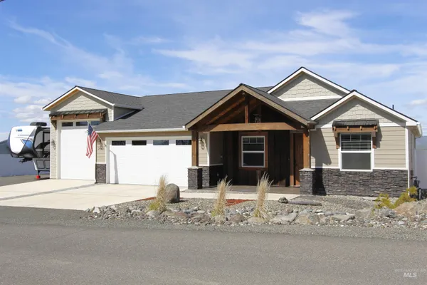 $695,000 | 2013 Cedar Avenue, Lewiston, ID 83501