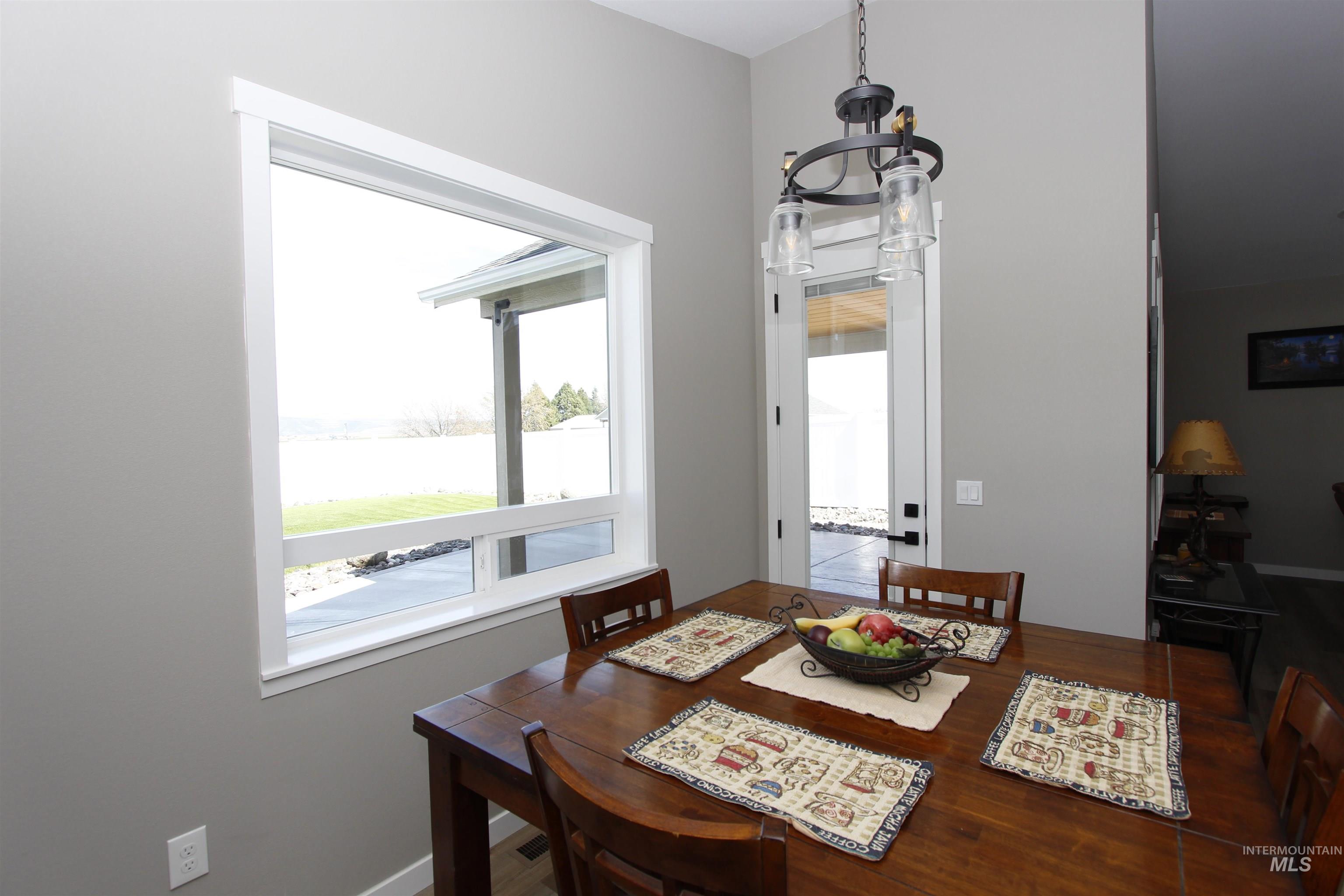 2013 Cedar Avenue Lewiston, ID 83501 - Photo 16 of 46 Dining space featuring baseboards