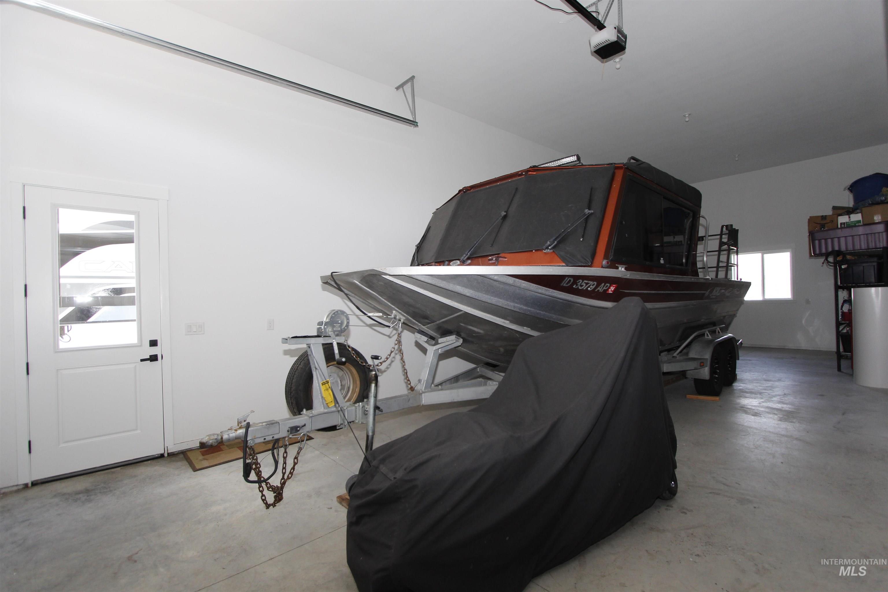 2013 Cedar Avenue Lewiston, ID 83501 - Photo 39 of 46 View of garage