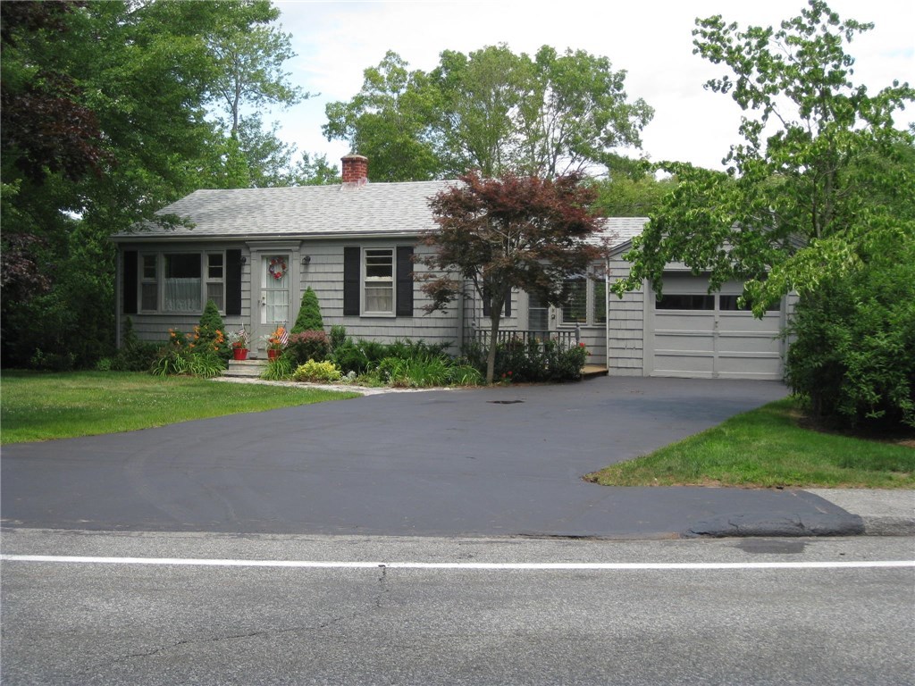 195 Old County Road Smithfield, RI 02917 - Photo 2 of 23