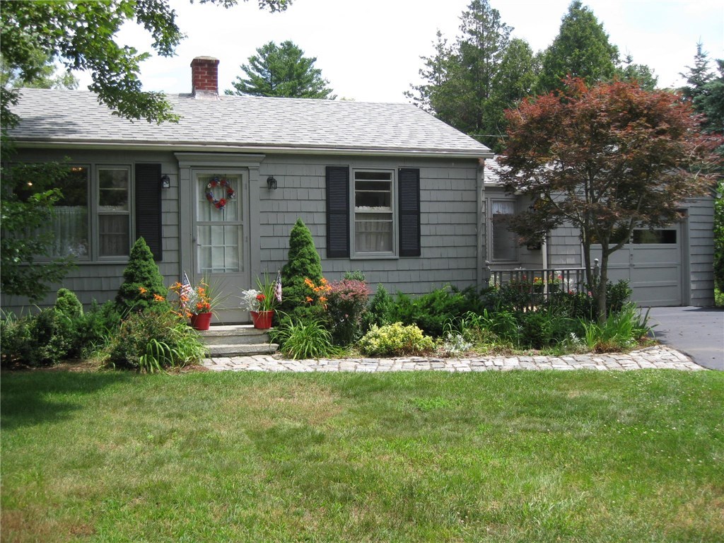 195 Old County Road Smithfield, RI 02917 - Photo 3 of 23