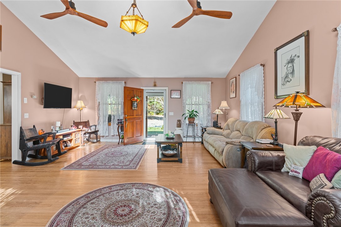 186 Hopkins Hollow Road Coventry, RI 02827 - Photo 10 of 50