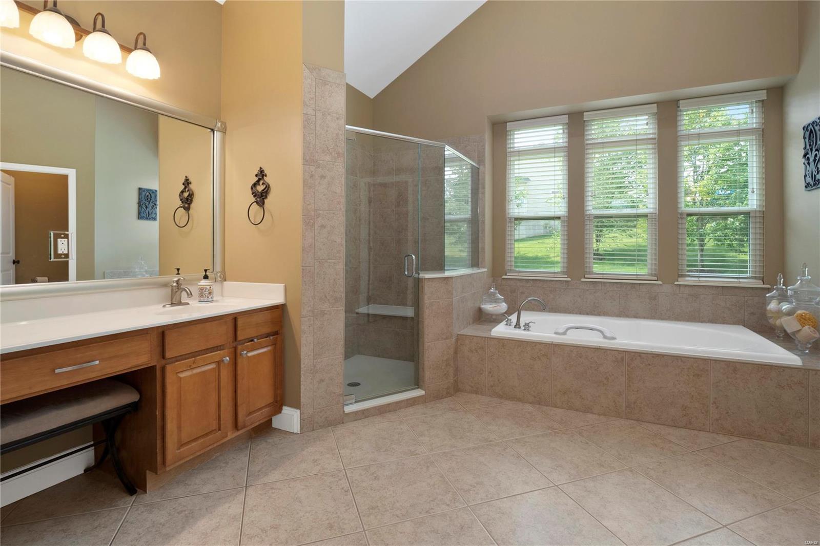 152 Barker Lane Ballwin, MO 63021 - Photo 17 of 40 Gallery Image 17