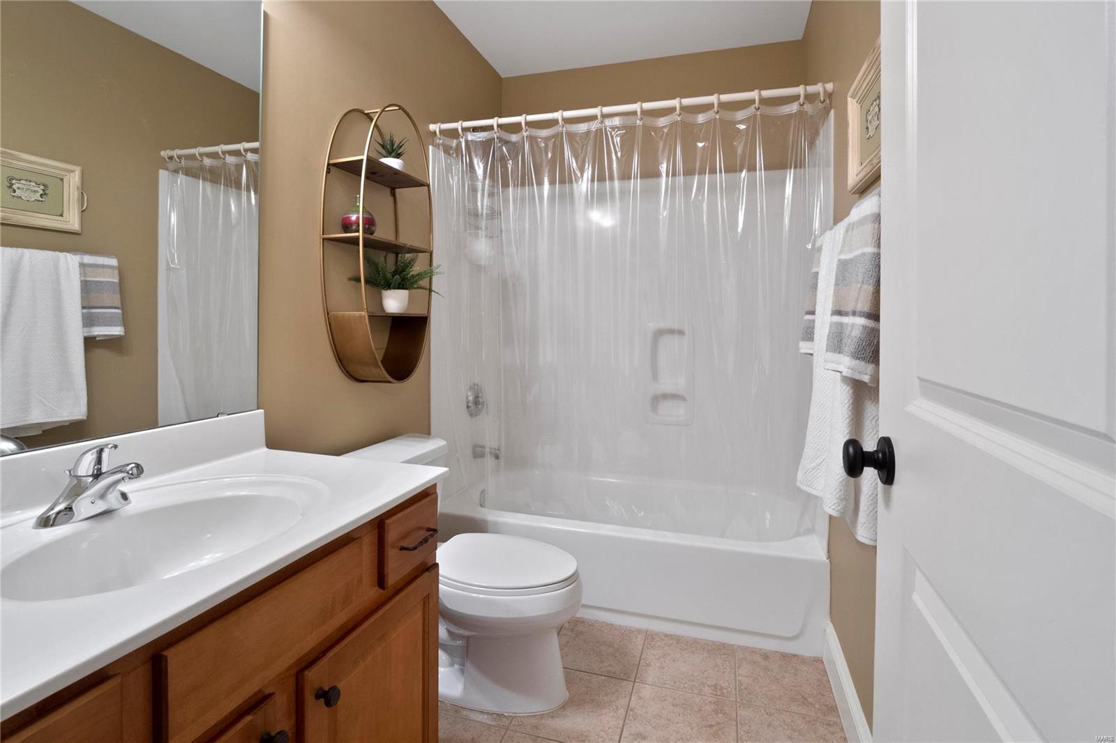 152 Barker Lane Ballwin, MO 63021 - Photo 21 of 40 Gallery Image 21