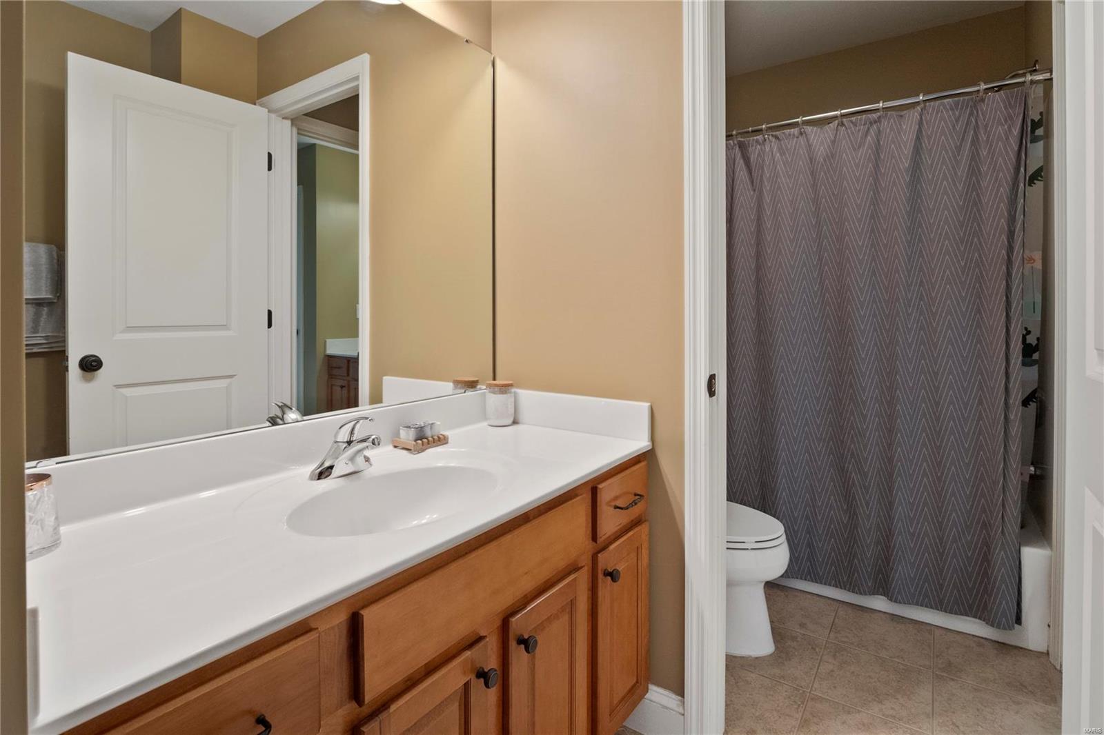 152 Barker Lane Ballwin, MO 63021 - Photo 23 of 40 Gallery Image 23