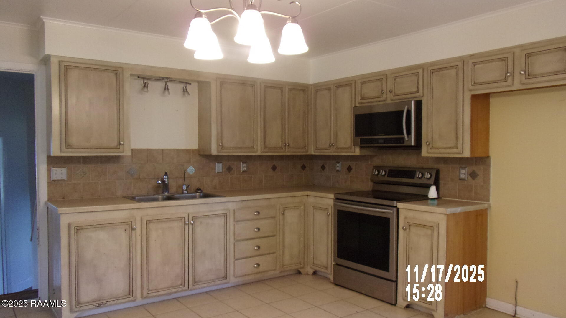 337 Highway 182 Sunset, LA 70584 - Photo 3 of 8 kitchen