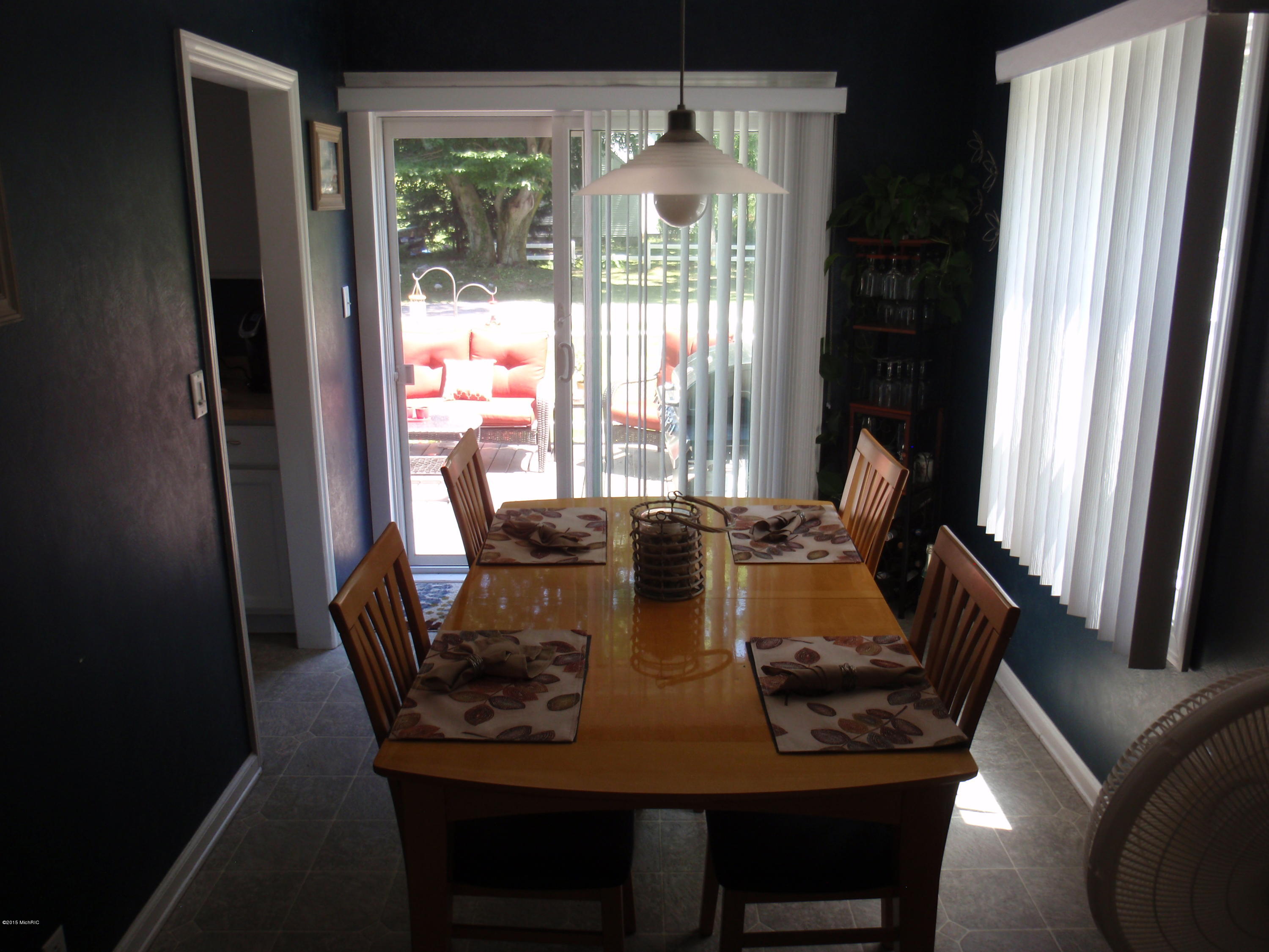 2806 West Fruitport Rd. Spring Lake, MI 49456 - Photo 8 of 20 P7131810