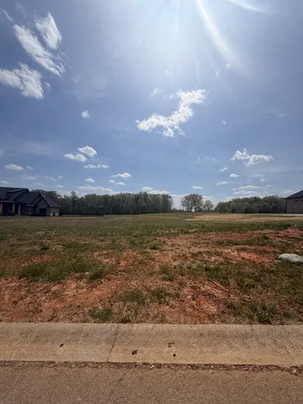 $205,000 | 23 Fawn Meadows, Adams, TN 37010