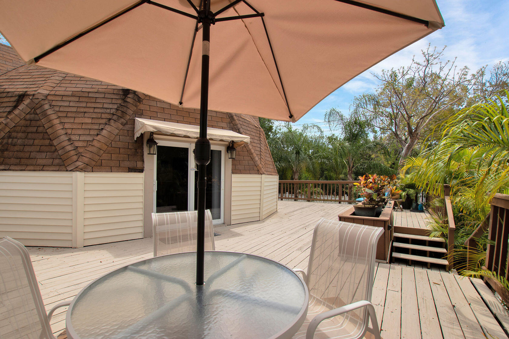 676 Sailfish Trail Key Largo, FL 33037 - Photo 4 of 38 a view of deck with patio