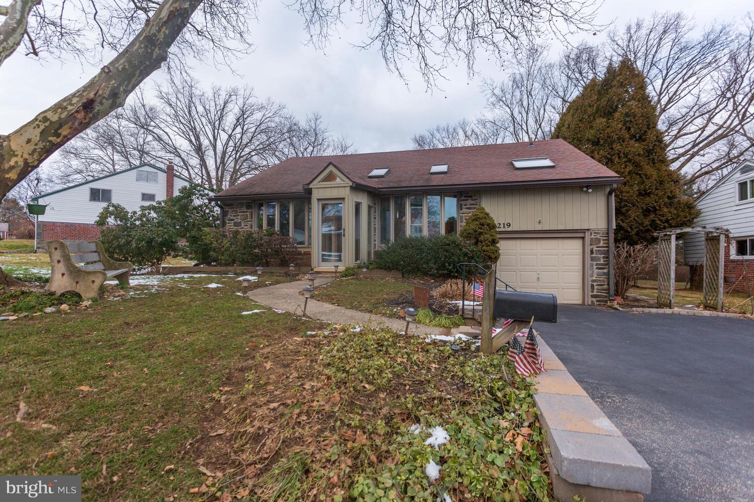 2219 Cambridge Road Broomall, PA 19008 - Photo 2 of 34 Gallery Image 2