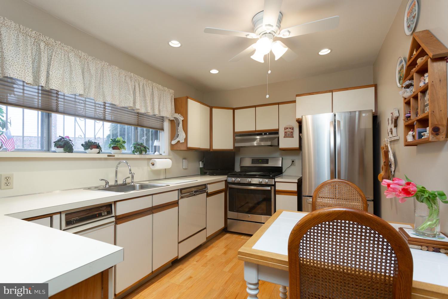 2219 Cambridge Road Broomall, PA 19008 - Photo 11 of 34 Gallery Image 11