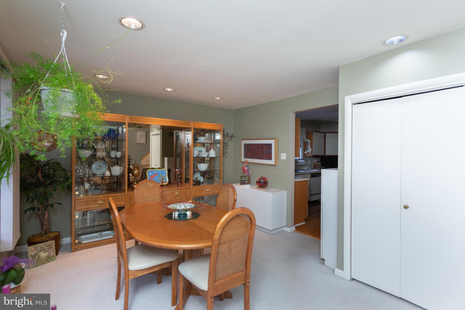 2219 Cambridge Road Broomall, PA 19008 - Photo 6 of 34 Gallery Image 6
