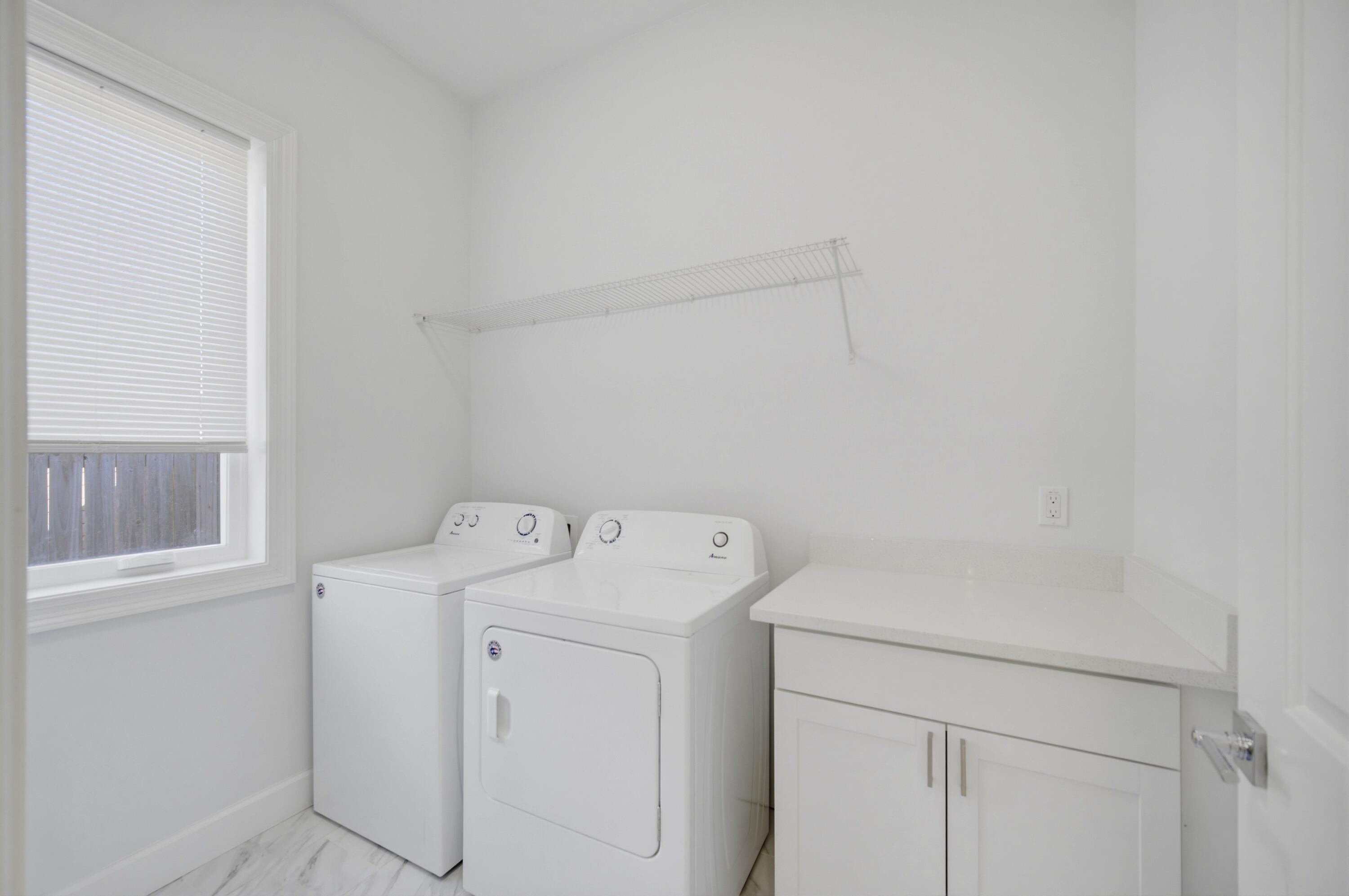 120 Lillian Way Crestview, FL 32536 - Photo 48 of 67 a utility room with dryer and washer