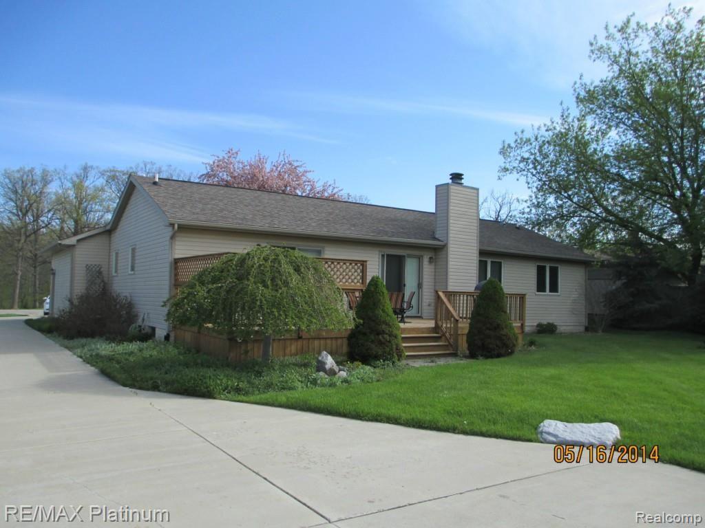2450 Pollock Road Grand Blanc, MI 48439 - Photo 5 of 27 2450 Pollock 006.jpg