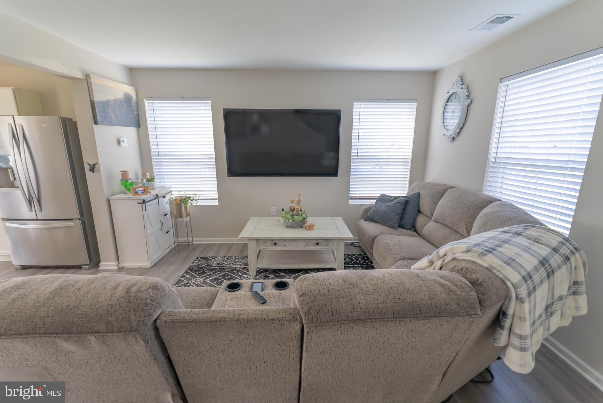 98 Eurasian Drive Bunker Hill, WV 25413 - Photo 4 of 28