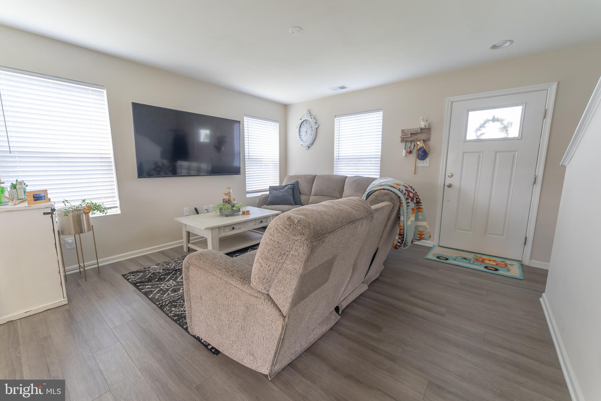 98 Eurasian Drive Bunker Hill, WV 25413 - Photo 5 of 28