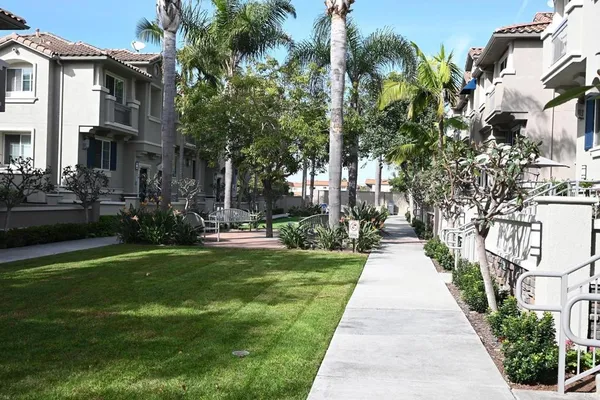 $4,800 | 1037 Loretta Lane, Carlsbad, CA 92008