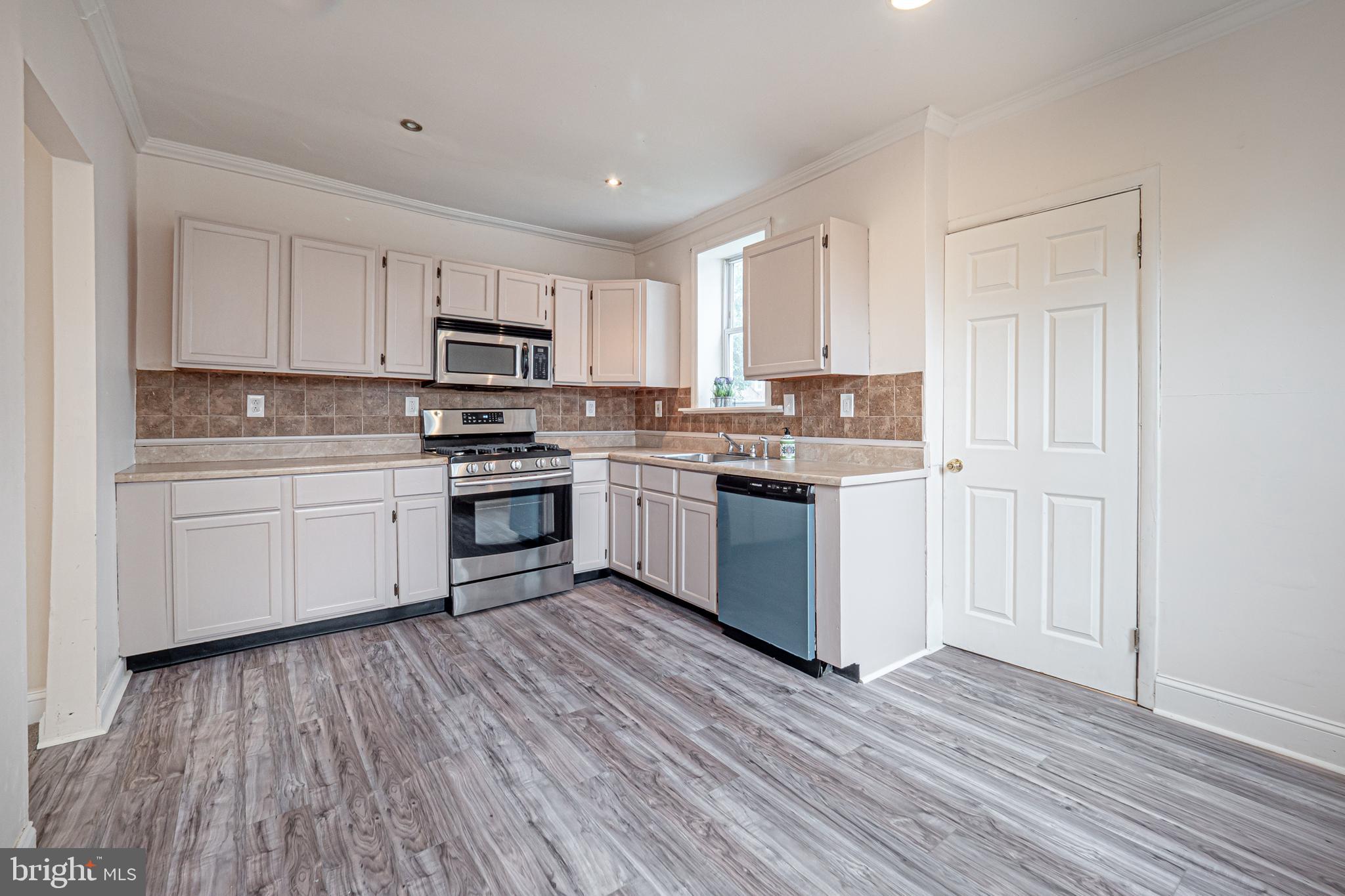 433 Laurel Road Lansdowne, PA 19050 - Photo 14 of 32