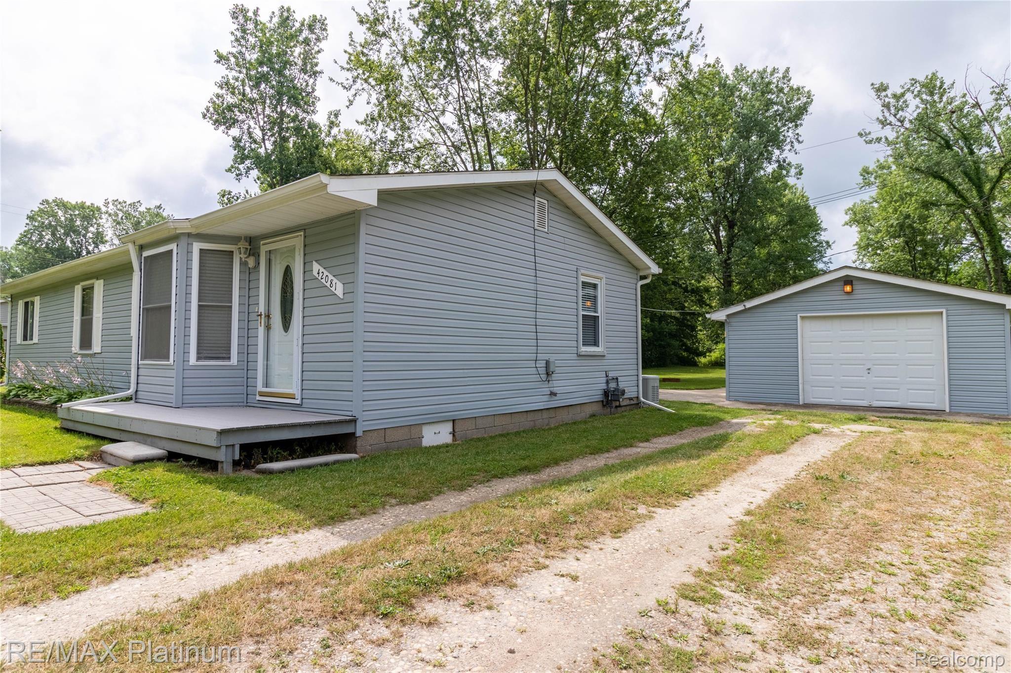 42081 Willis Road Belleville, MI 48111 - Photo 3 of 30 4.Front