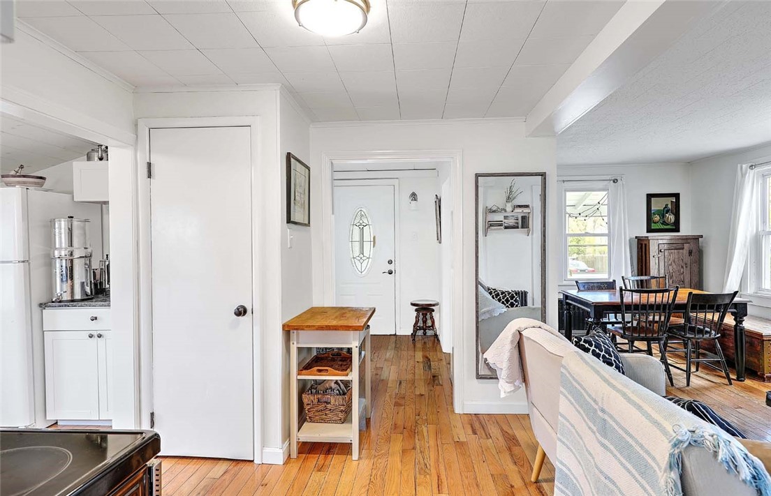 5 Oakside Street Warwick, RI 02889 - Photo 5 of 24