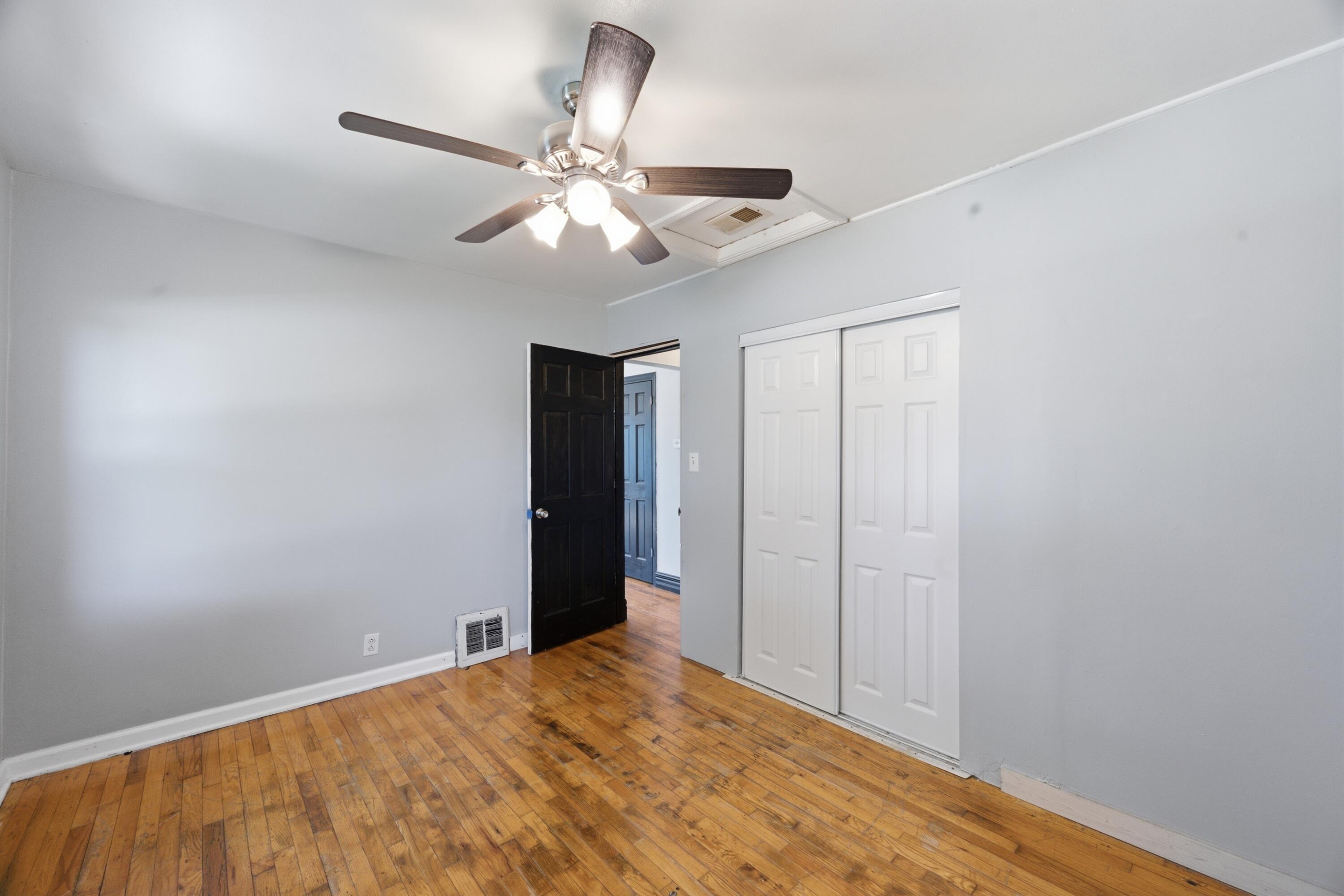 1710 Lathrop Avenue Racine, WI 53405 - Photo 9 of 20 1719Lathrop_005