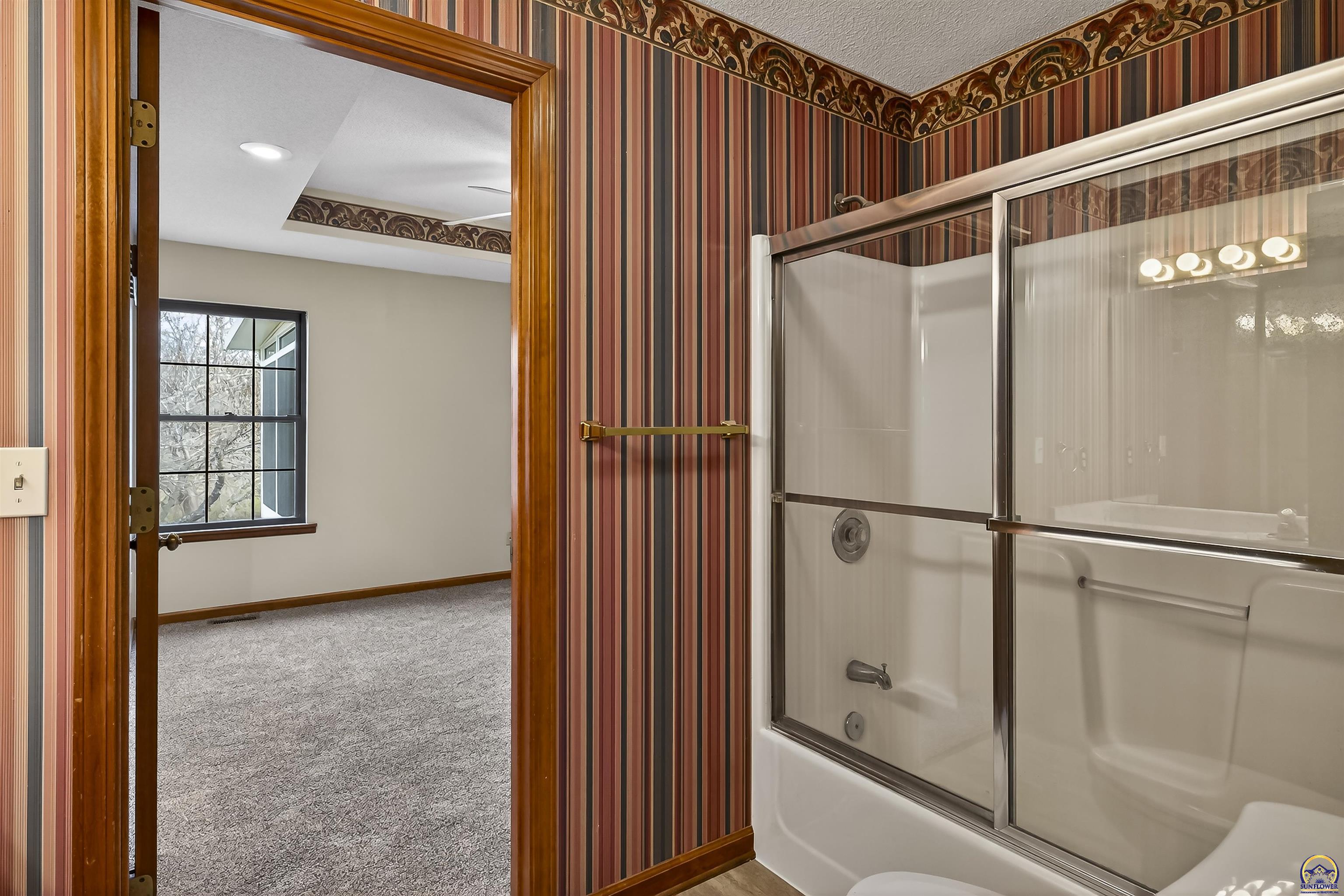 2636 Southwest Arrowhead Road, Unit A Topeka, KS 66614 - Photo 14 of 28