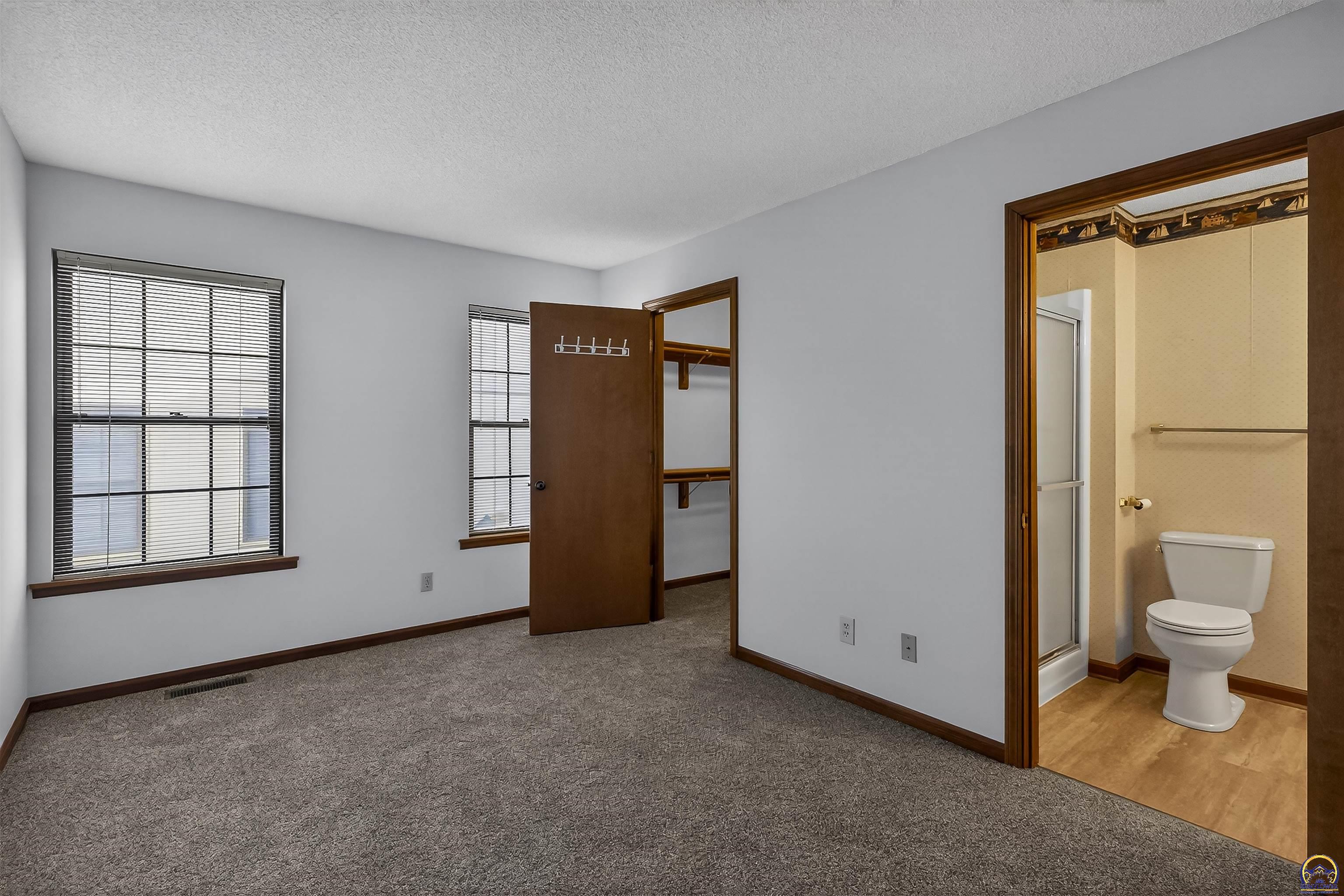 2636 Southwest Arrowhead Road, Unit A Topeka, KS 66614 - Photo 15 of 28