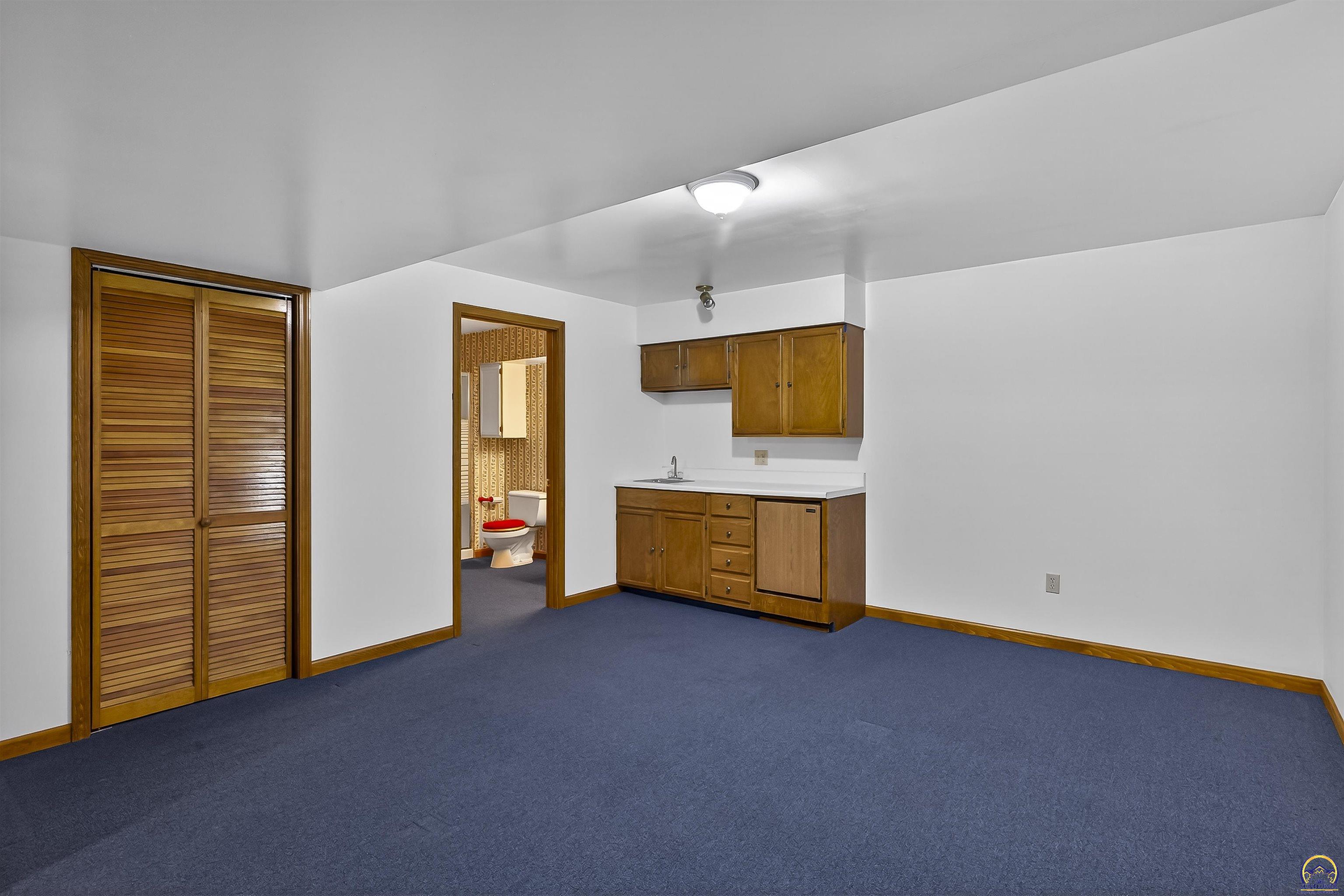 2636 Southwest Arrowhead Road, Unit A Topeka, KS 66614 - Photo 21 of 28