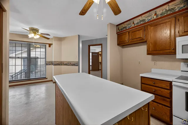 $219,900 | 2636 Southwest Arrowhead Road, Unit A, Topeka, KS 66614