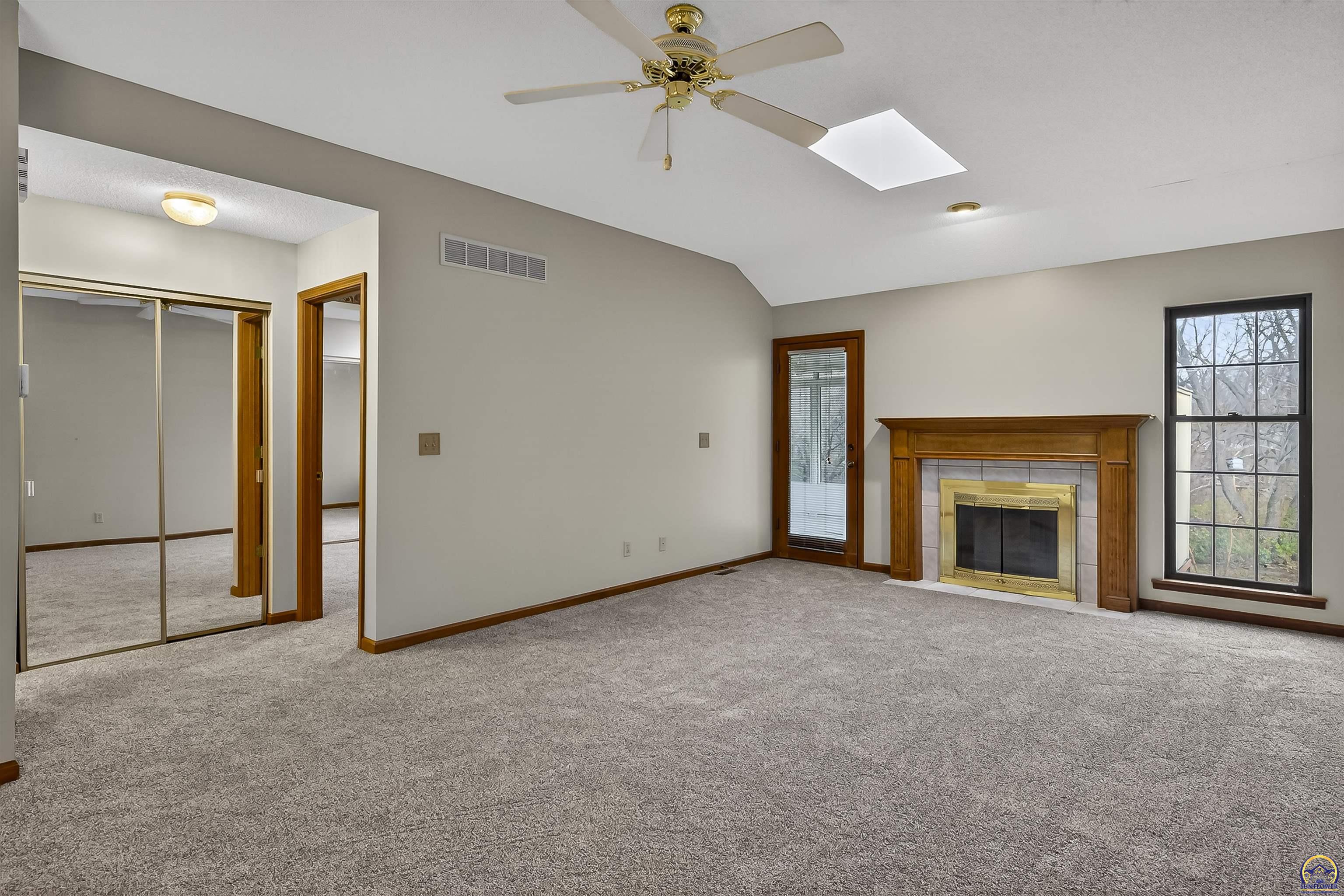 2636 Southwest Arrowhead Road, Unit A Topeka, KS 66614 - Photo 9 of 28