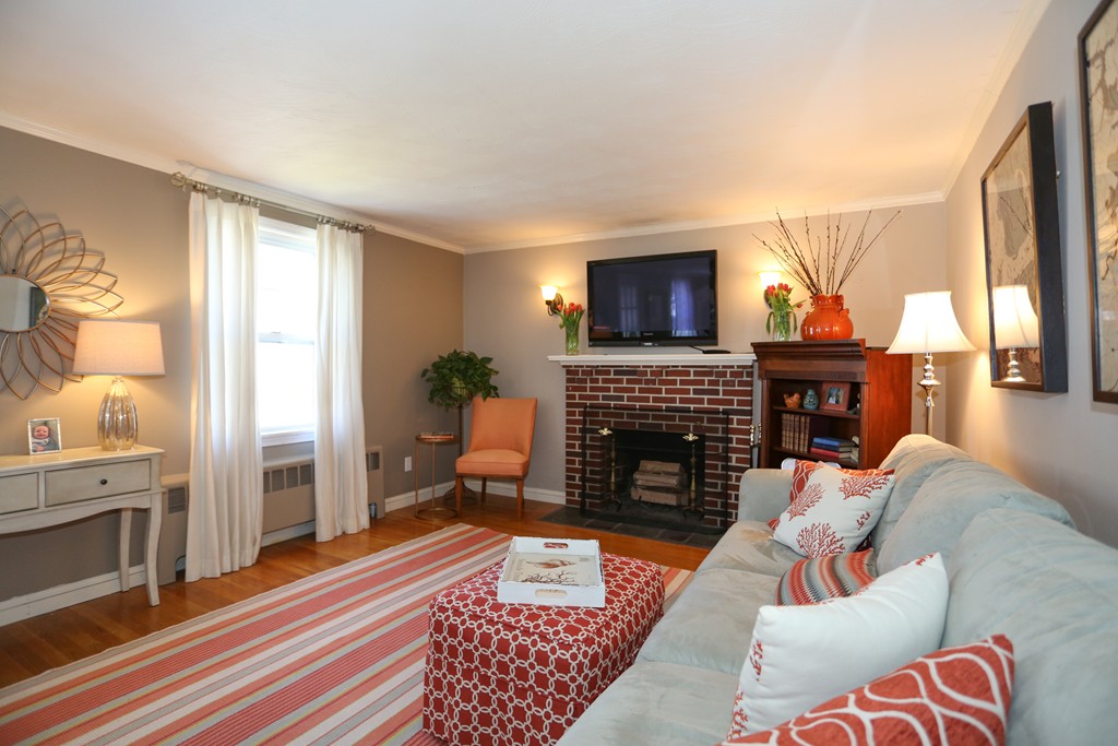 29 Hillside Road Dedham, MA 02026 - Photo 5 of 23 Gallery Image 5