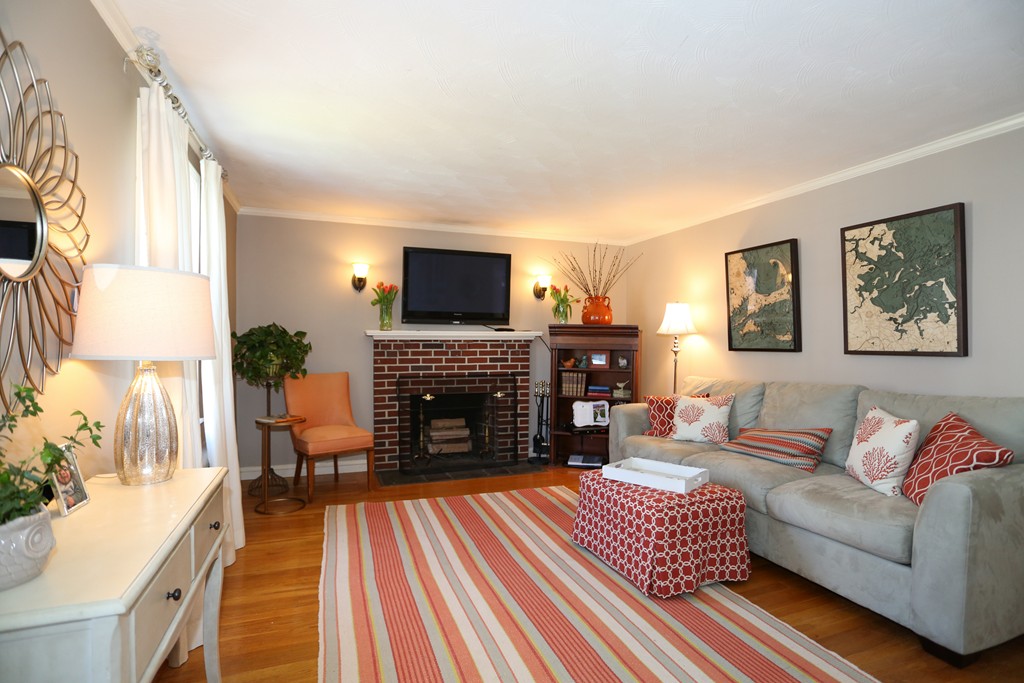 29 Hillside Road Dedham, MA 02026 - Photo 7 of 23 Gallery Image 7