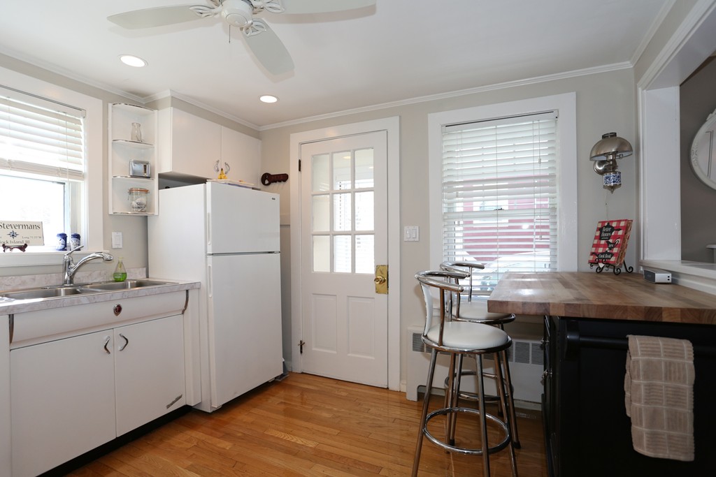29 Hillside Road Dedham, MA 02026 - Photo 8 of 23 Gallery Image 8