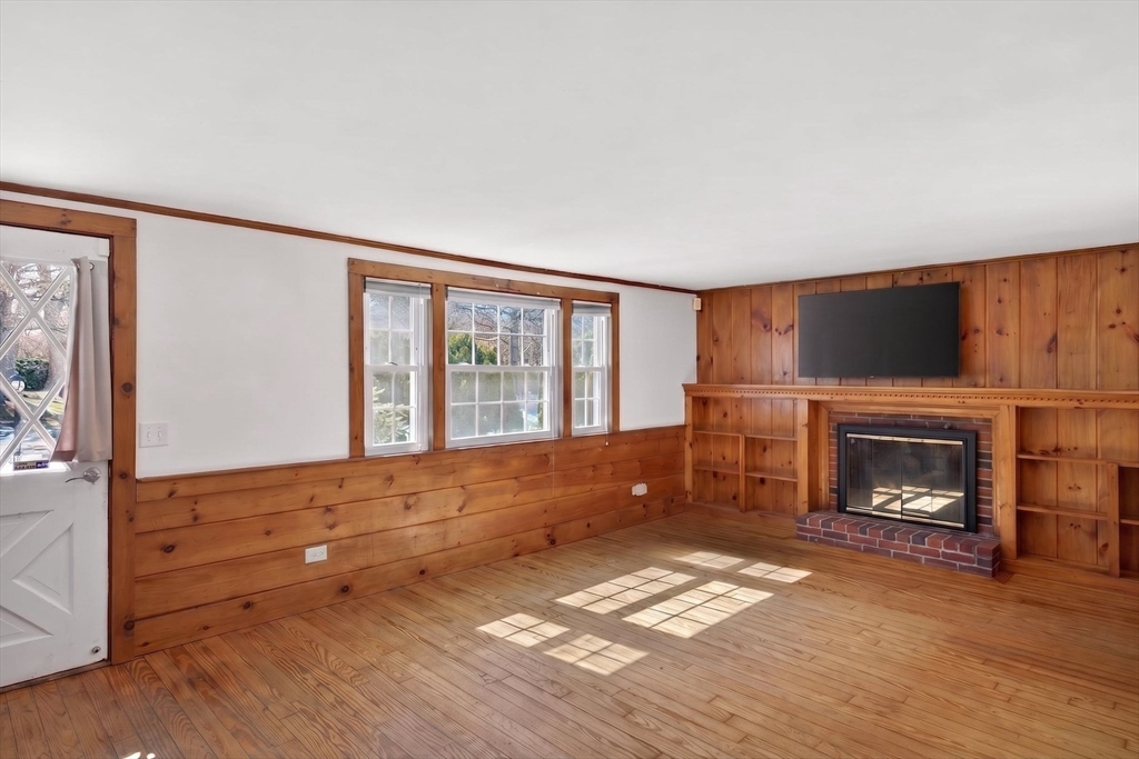 9 Mayflower Road Yarmouth, MA 02673 - Photo 5 of 25 Gallery Image 5