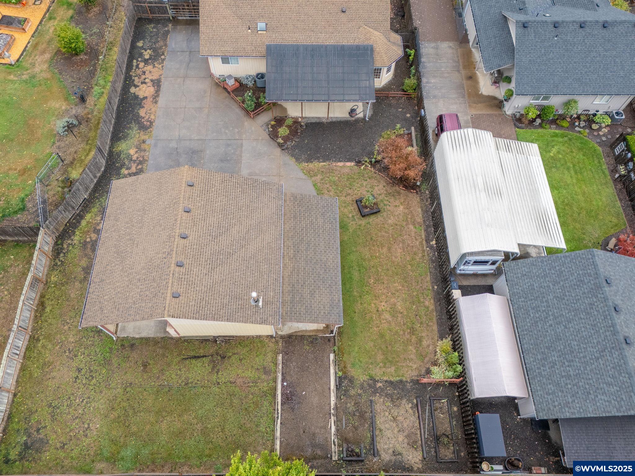 2671 Stoltz Hill Road Lebanon, OR 97355 - Photo 5 of 49 Gallery Image 5